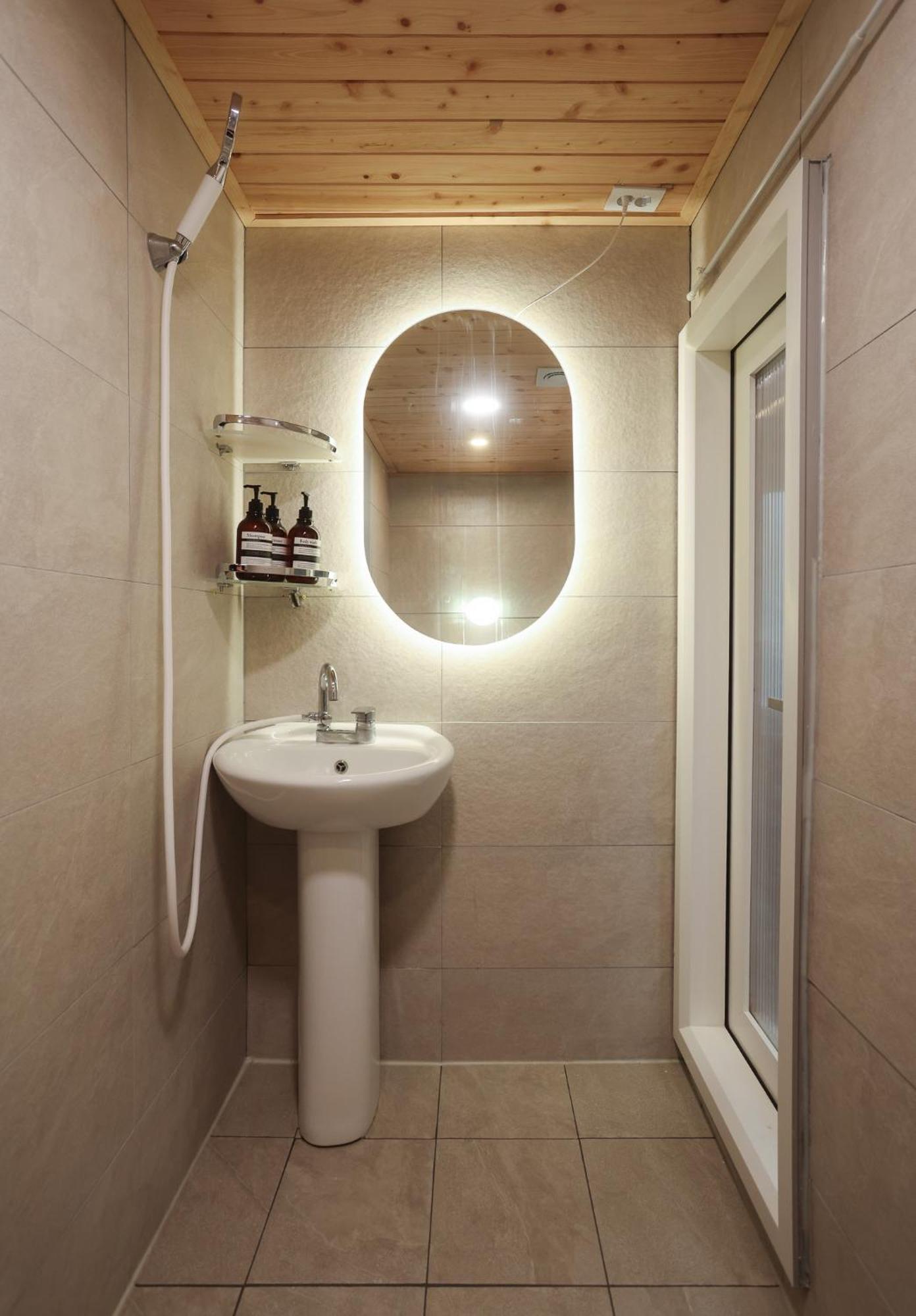 H Hongdae Apartemen Seoul