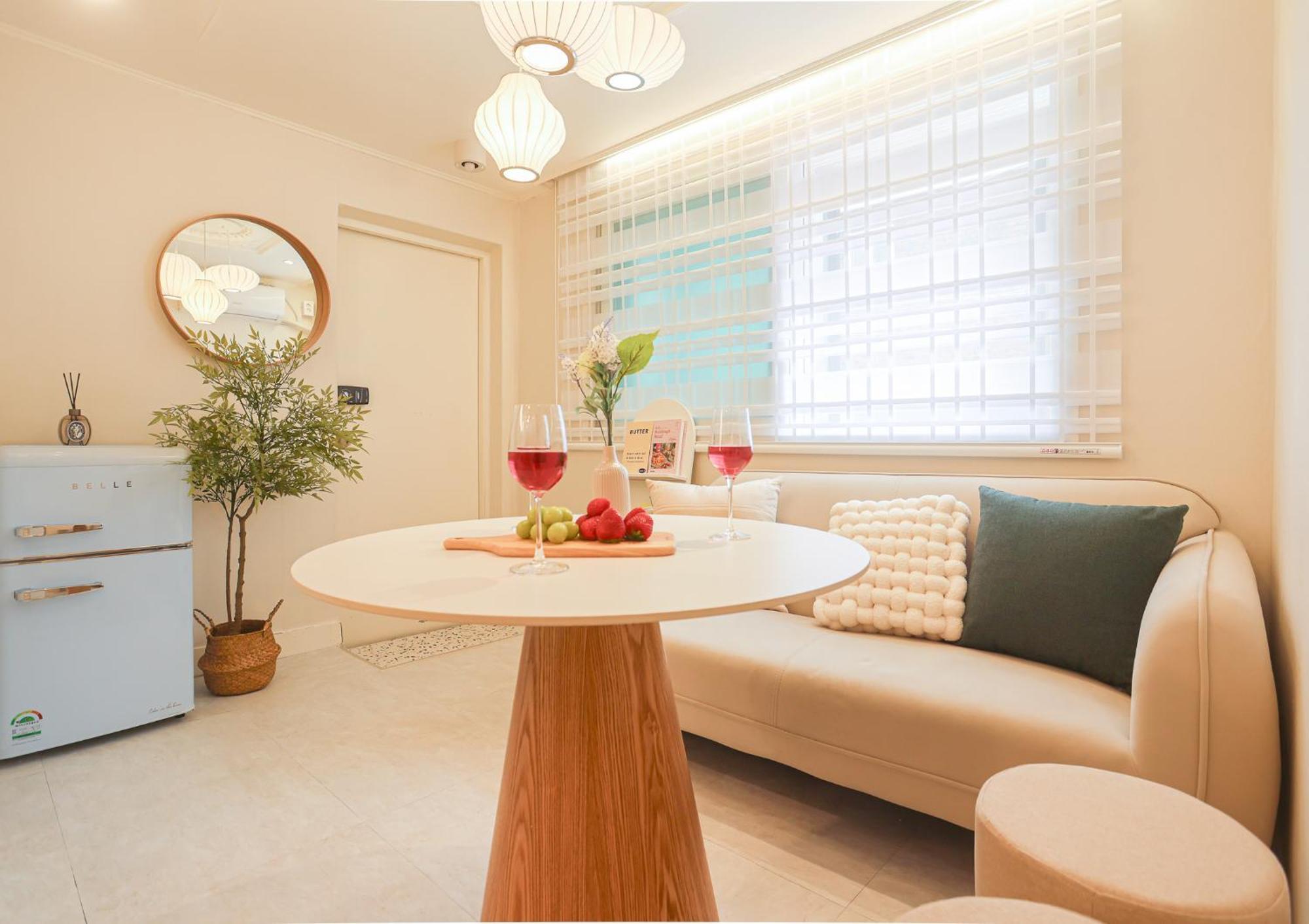 H Hongdae Apartemen *